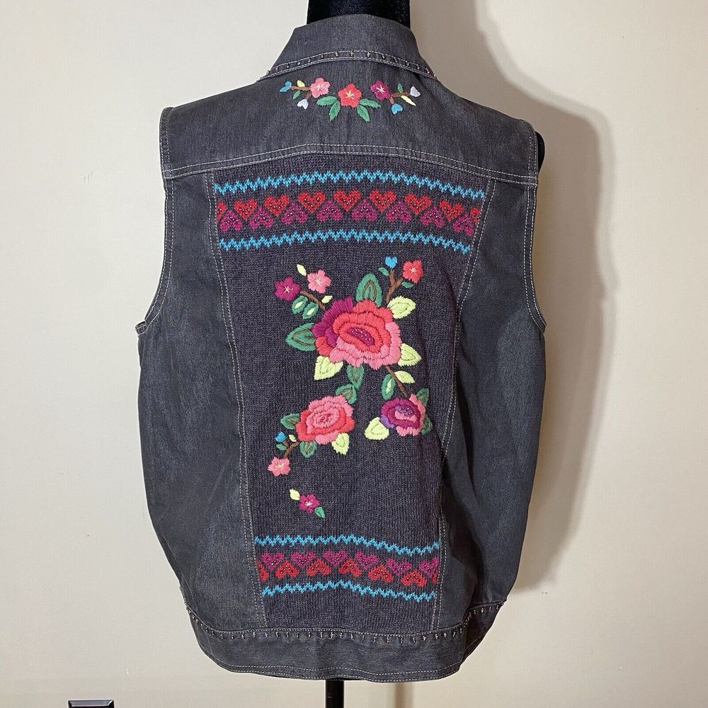 Alfred Dunner Womens Floral Embroidered Black Denim Vest Size 10 Beaded NWOT